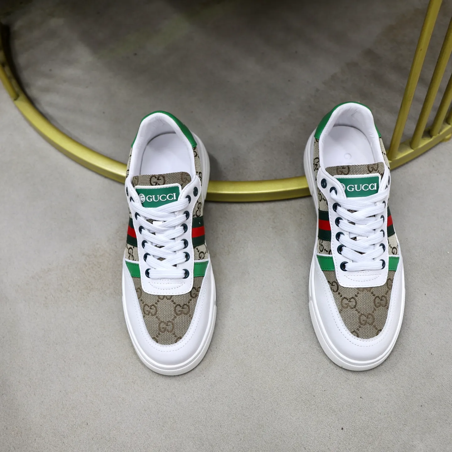 Ex-factory price: 420💰🙅‍♂️🙅‍♂️🙅‍♂️ Brand: GUCCI Standard code: 38-44 (45 customized) Grade: Same as the official website Material: Original leather splicing Comfortable and breathable sheepskin lining Original wear-resistant outsole Style category: Men's fashionable casual shoes Running sneakers Distinguished luxury brand elements Top luxury Color: actual picture color